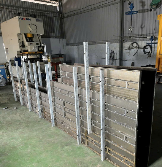 LẮP DỰNG KHUÔN ĐÚC